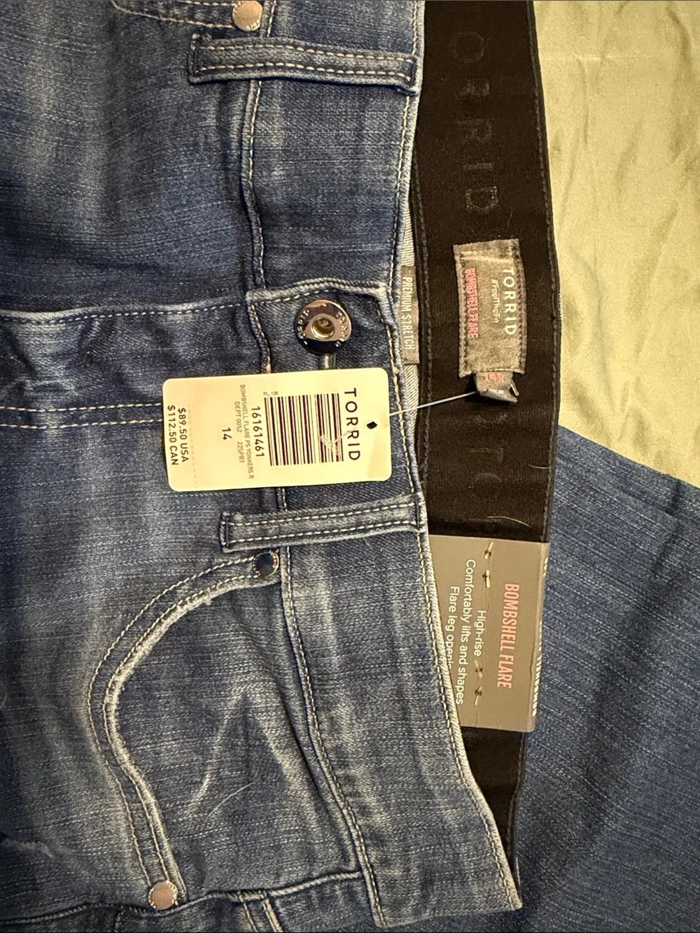 torrid NWT Bombshell Flare Jeans